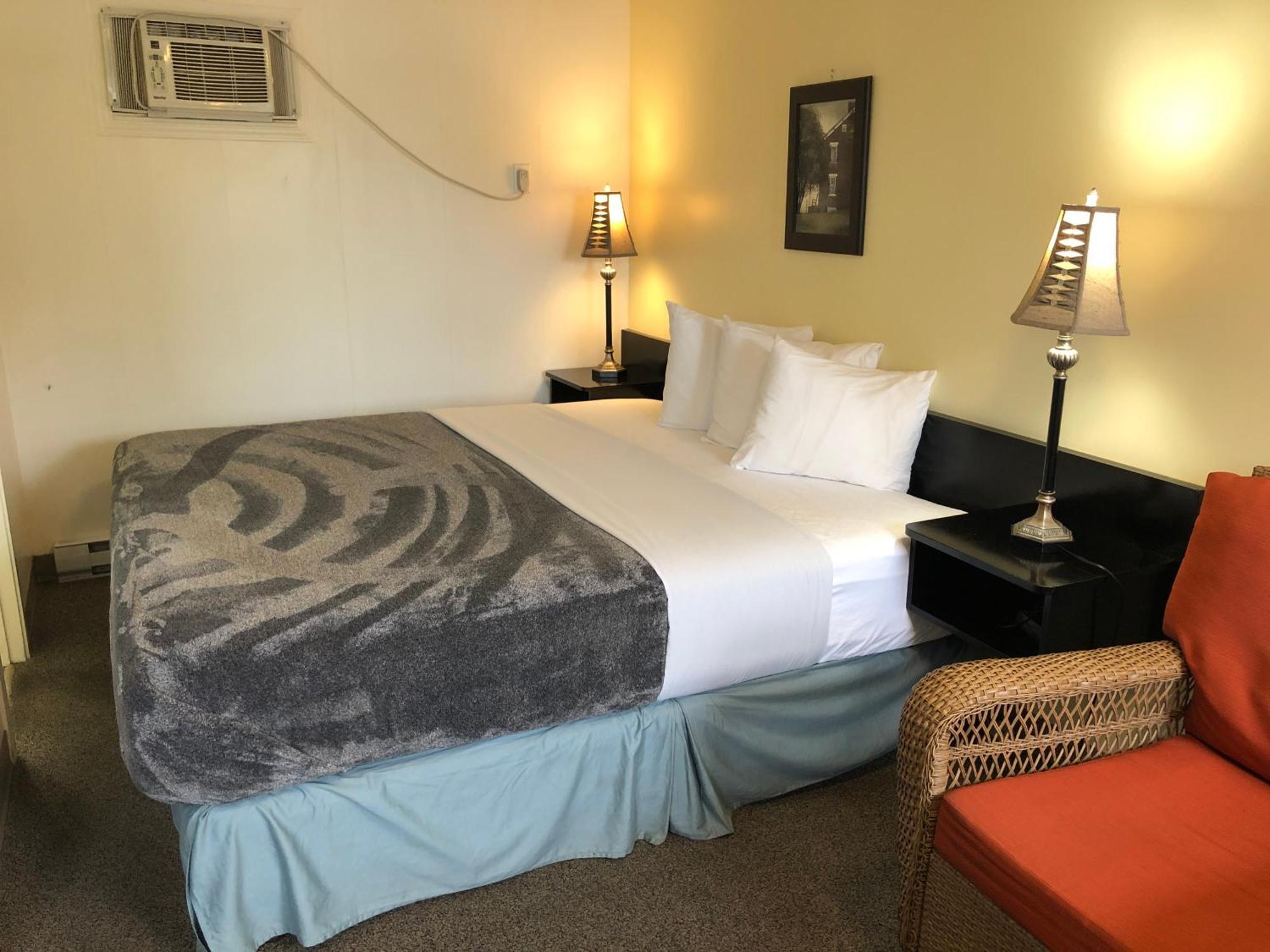 Creston Valley Motel Ngoại thất bức ảnh