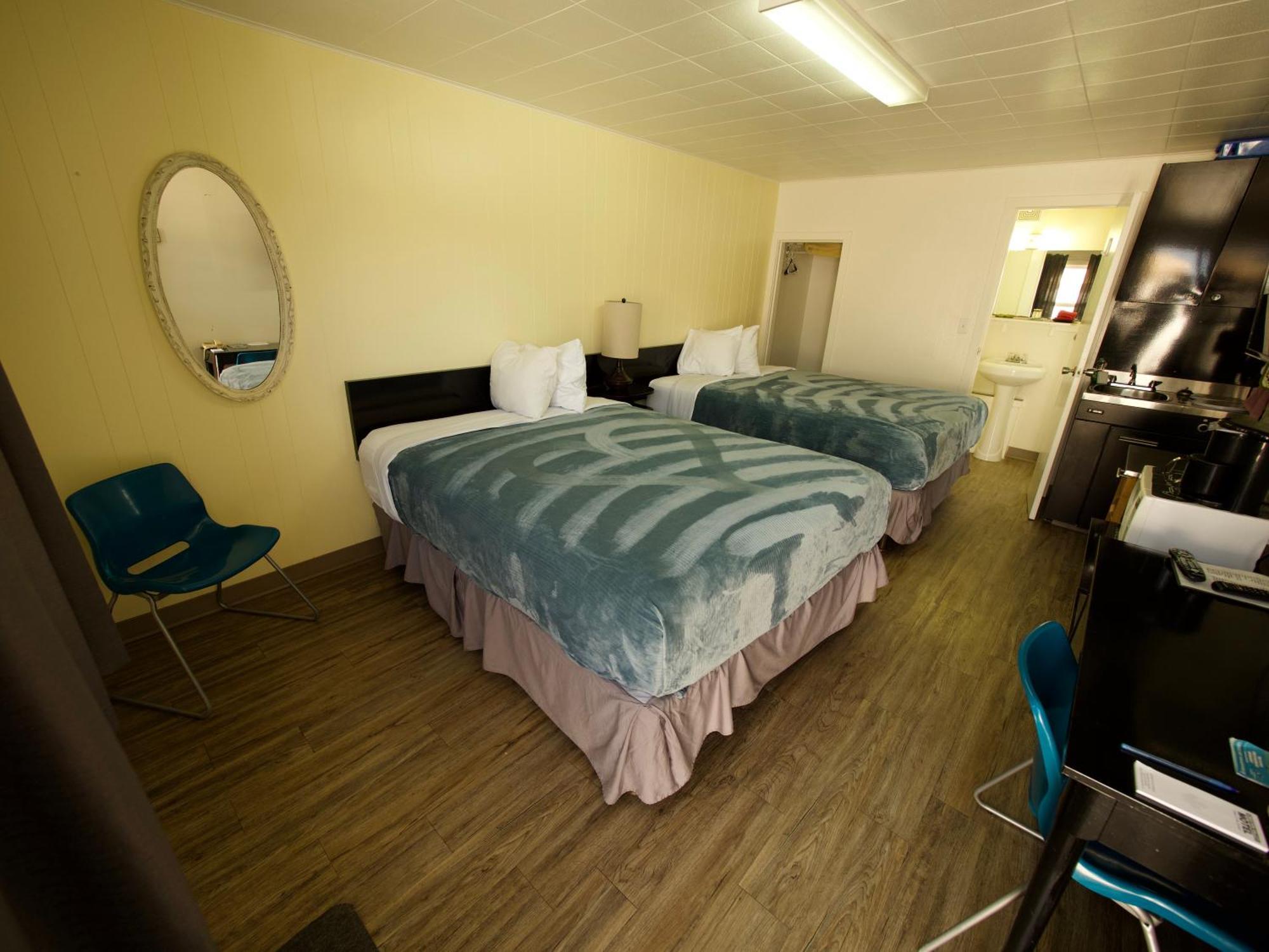 Creston Valley Motel Ngoại thất bức ảnh