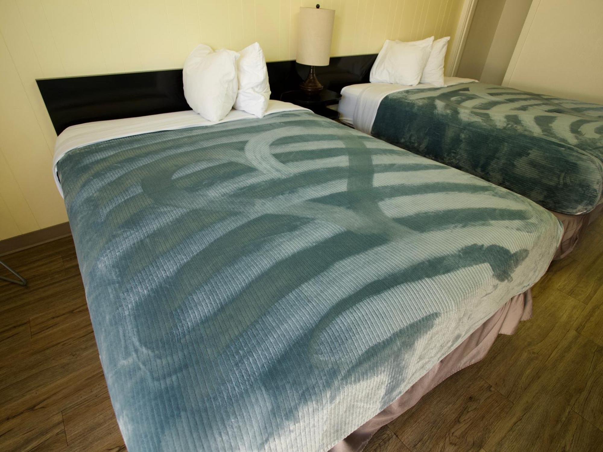 Creston Valley Motel Ngoại thất bức ảnh